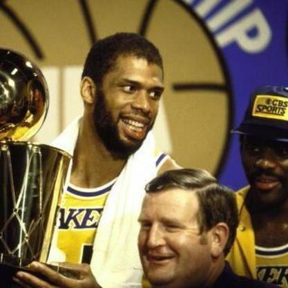 2026LOL全球总决赛赛程全解析，关键节点、观赛雷区与现场福利你都理清了吗？