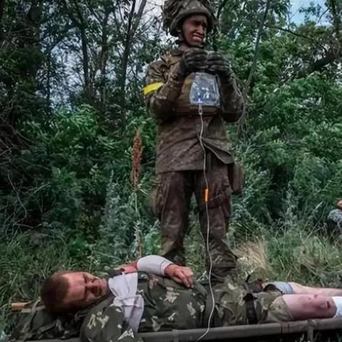 英雄连勇气传说2025终极指南，从菜鸟到指挥官的7个致命误区