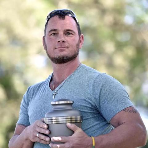 JR01类型角色养成终极指南，2025平民战神配队与圣遗物阈值全解析