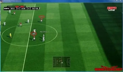 实况2013键盘党总被虐？2025年绝版操作体系+隐藏战术全揭秘