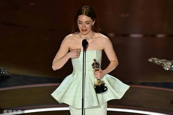 石头姐二封奥斯卡影后类型全解码，2025演员冲奥的7条实战法则