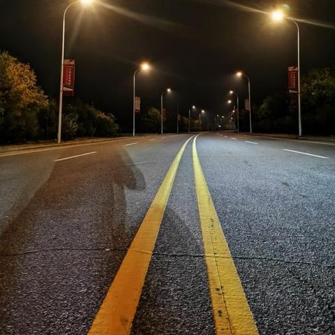 使命召唤9僵尸模式2025终极生存指南，TranZit电闸开启+奇迹武器Build全解析