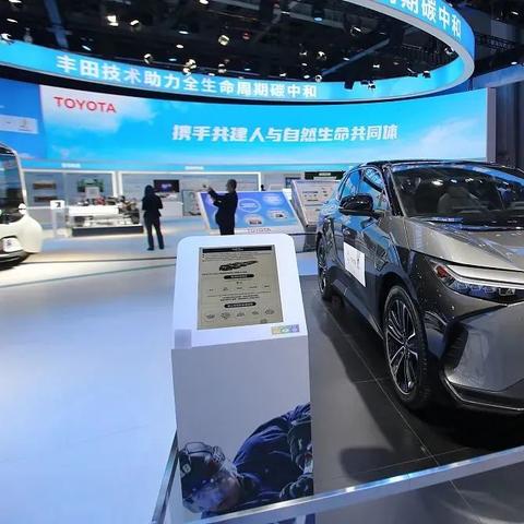 狂战士神话装备怎么选？2025最新改造搭配与伤害实测全解析