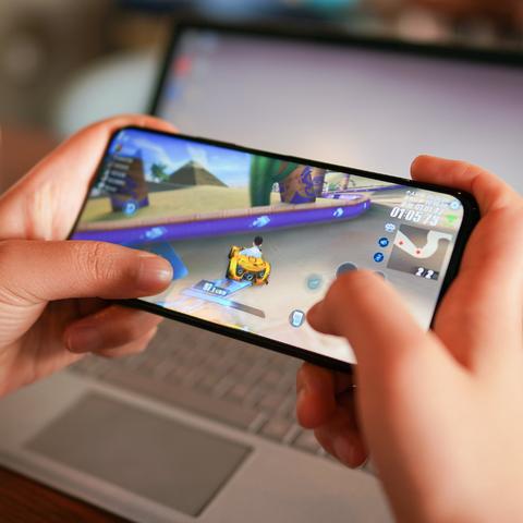 QQ飞车礼包码大全2025，隐藏渠道与性价比之王独家揭秘