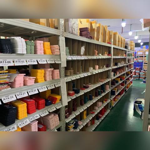 2025欧美箱包订单回流潮，揭秘采购商疯抢中国工厂的5大真实动机与接单实战