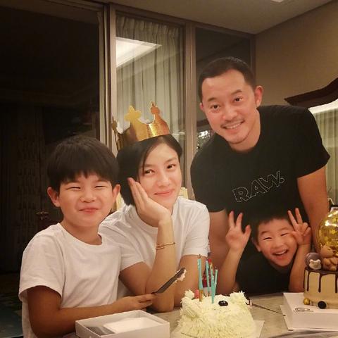 沙溢儿子帅照刷屏背后，90%家长没搞懂的儿童摄影爆款公式与明星育儿经