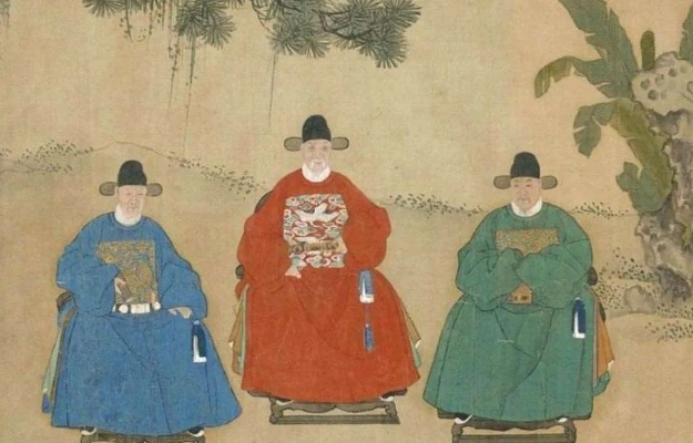 一、官服已逝，私服林立，2025年可玩版本全景扫描