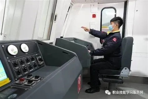 列车上的海贼还在硬刚？2025版机制拆解+全职业速通密码