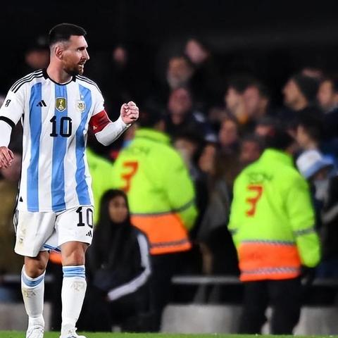 FIFA20终极团队2026年还能玩吗？低成本封神阵容揭秘