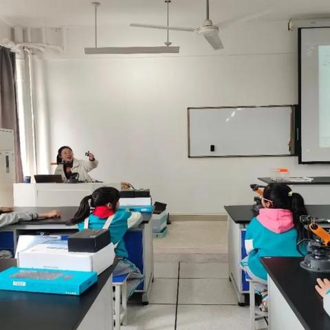 设置每30分钟抓取一次，绘制趋势图