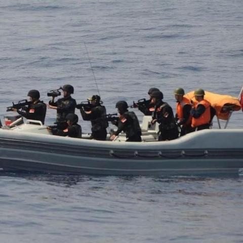 半条命2图文攻略大全，运河航道隐藏物资+反公民一号逃课打法