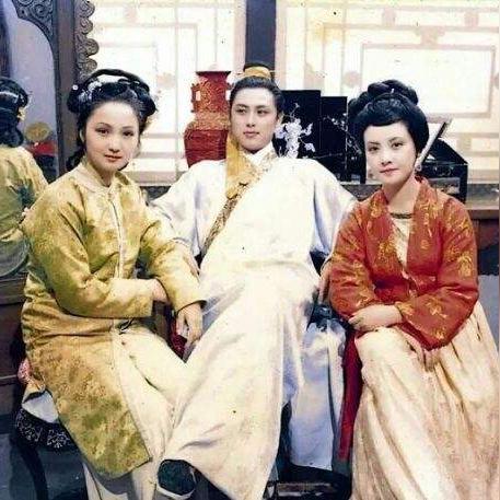 班主任强制送礼机制破解，2026年最新游戏NPC索贿应对全攻略