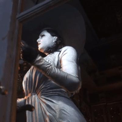 1米8乌克兰Coser神级还原生化危机八尺夫人，蒂米特雷斯库夫人Cosplay太绝了