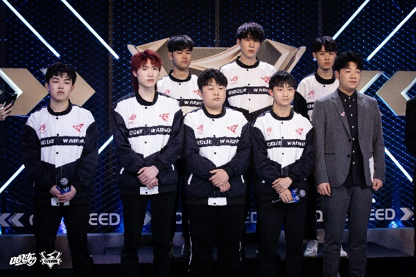 申恩星2026春季赛ADC内部训练法揭秘，3个团战站位技巧让你零失误carry