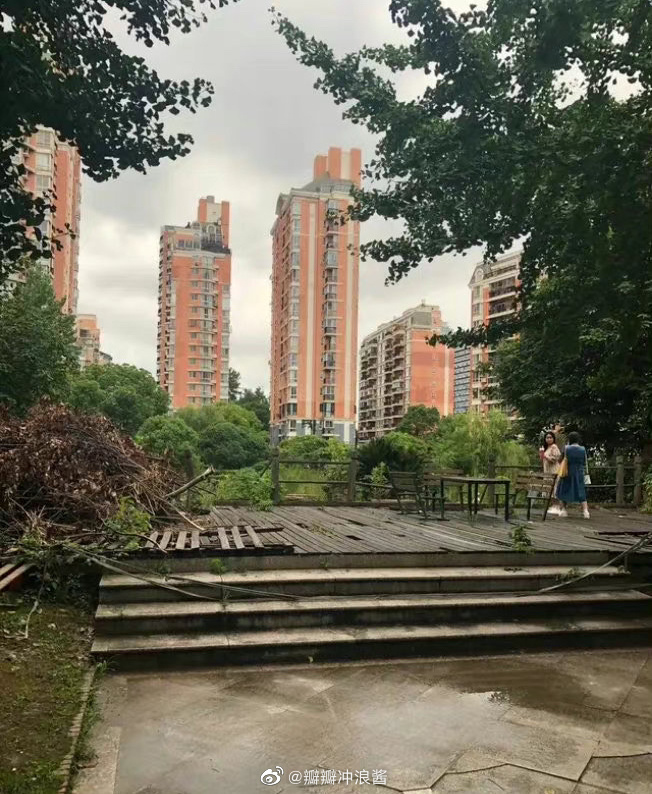 揭秘爱情公寓拍摄地点，如何成为粉丝打卡与影视旅游的黄金地？