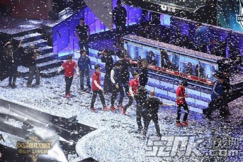 时空裂隙中的战术原点？深度解构s3全球总决赛如何重塑英雄联盟电竞史！